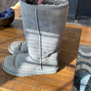 Ugg classic tall boots